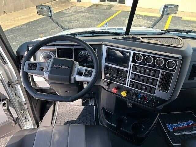 New 2024 MACK ANTHEM Conventional - Sleeper Truck image 5