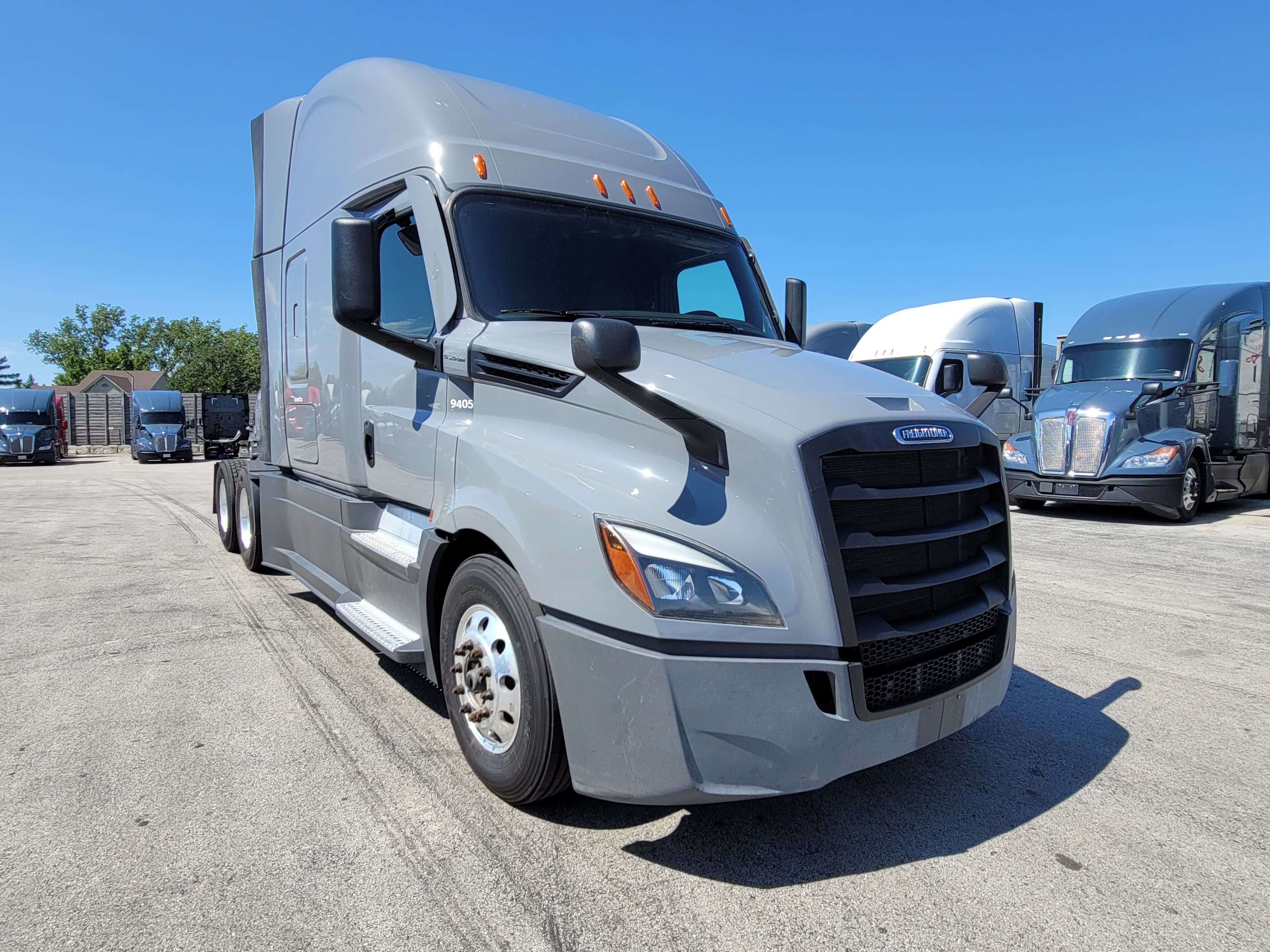 2024 Freightliner Cascadia 126 image 5