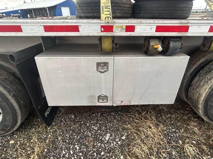 2019 Fontaine 48x102 Aluminum Flatbed Trailer - Air Ride, Spread Axle image 6
