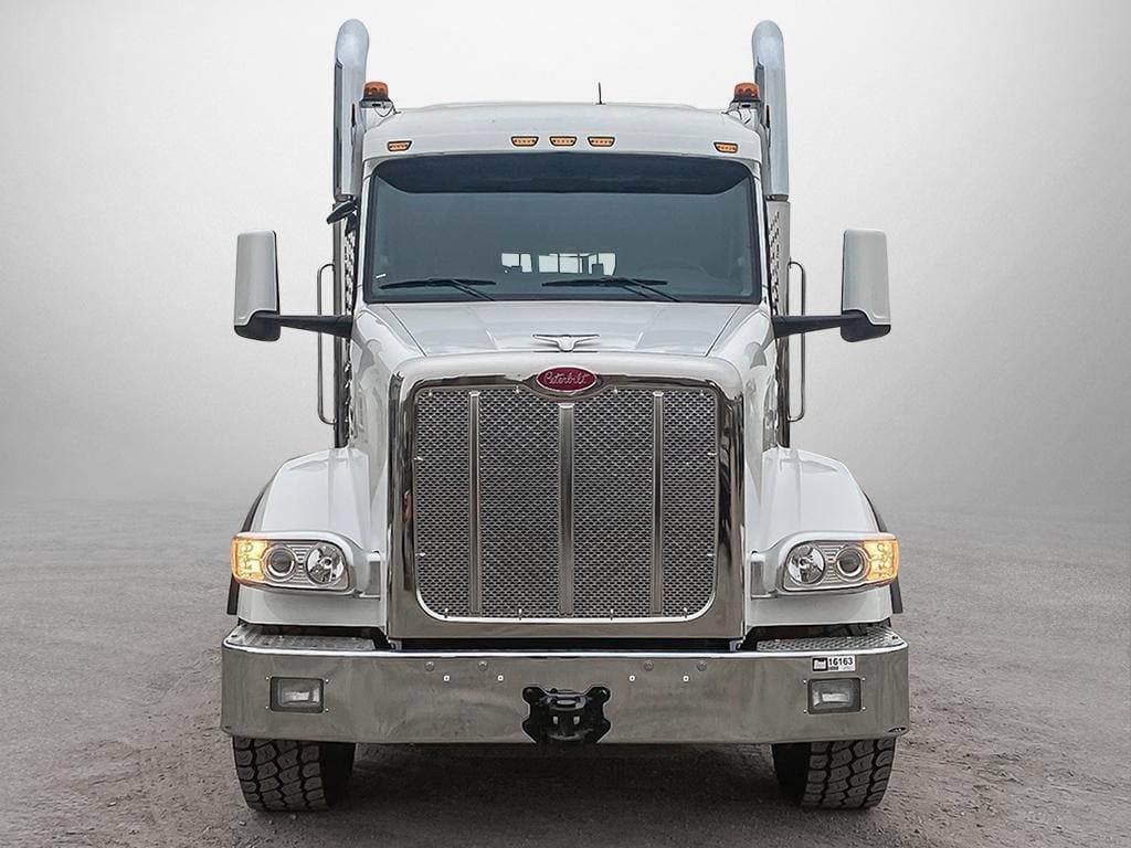 2024 Peterbilt 567 image 2