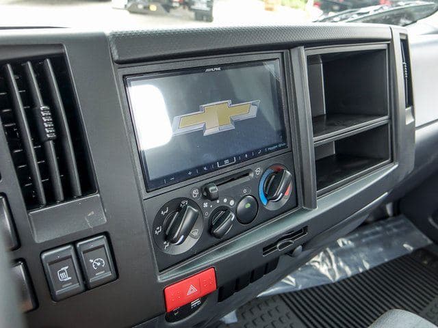 2025 Chevrolet 5500 XG LCF Gas Work Truck 16'x102"x91" Box Truck image 12