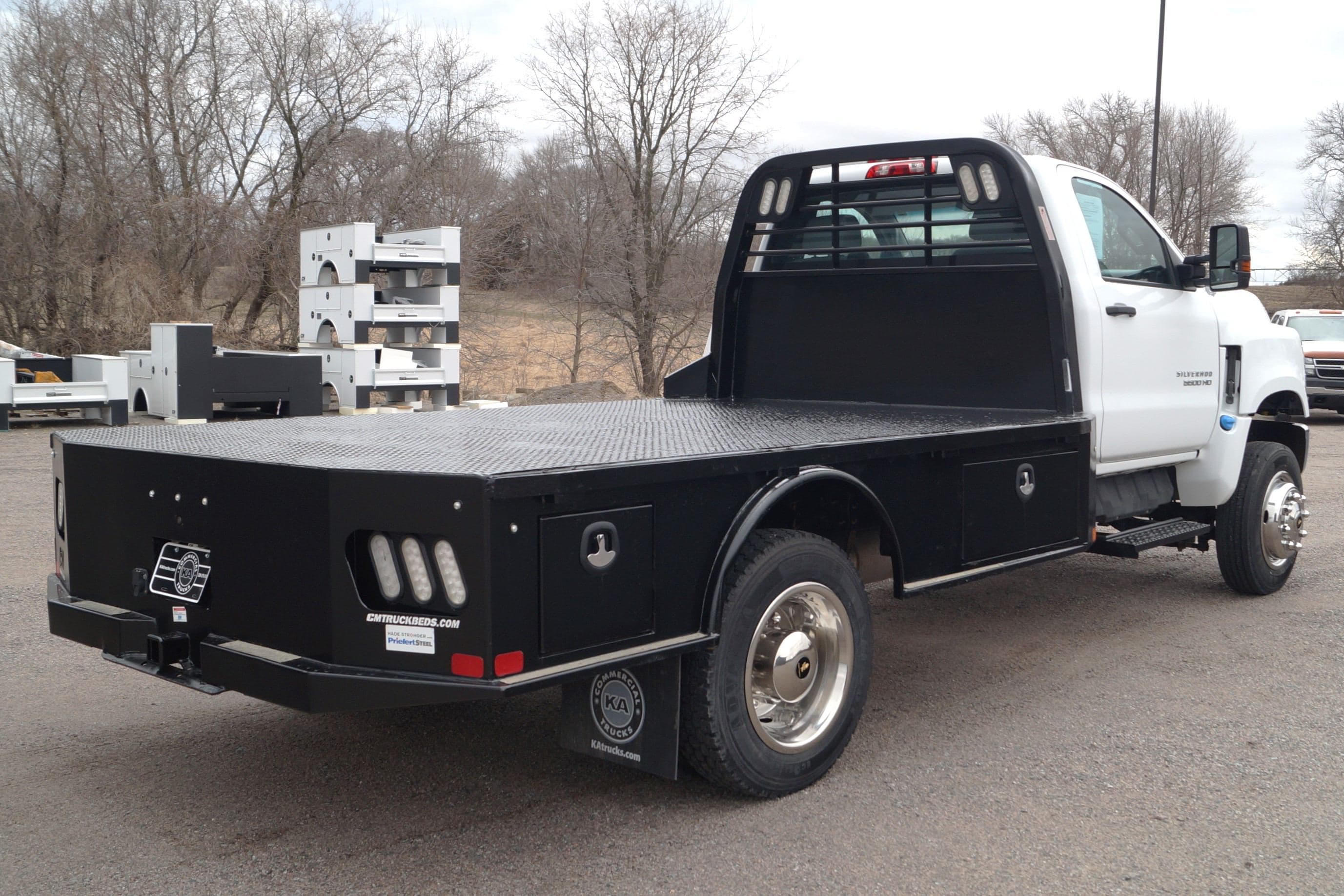 2022 Chevrolet Silverado 5500 - 11ft Flatbed - 4WD 6.6L V8 Duramax image 5