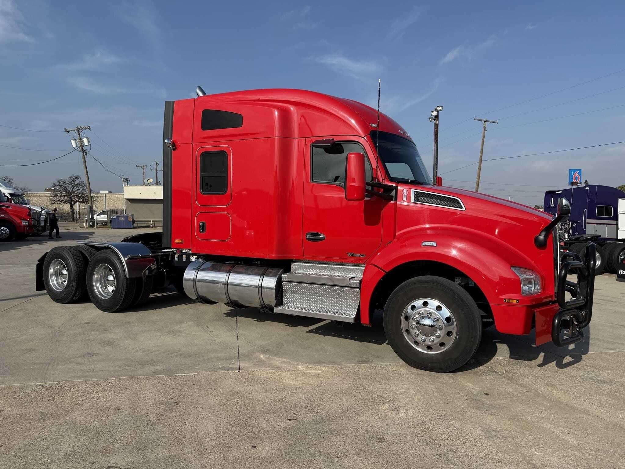 2022 Kenworth T880 image 5