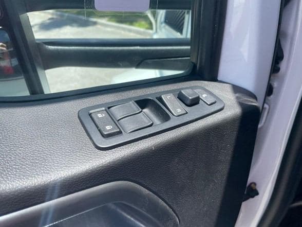 2025 Kenworth T880 image 16