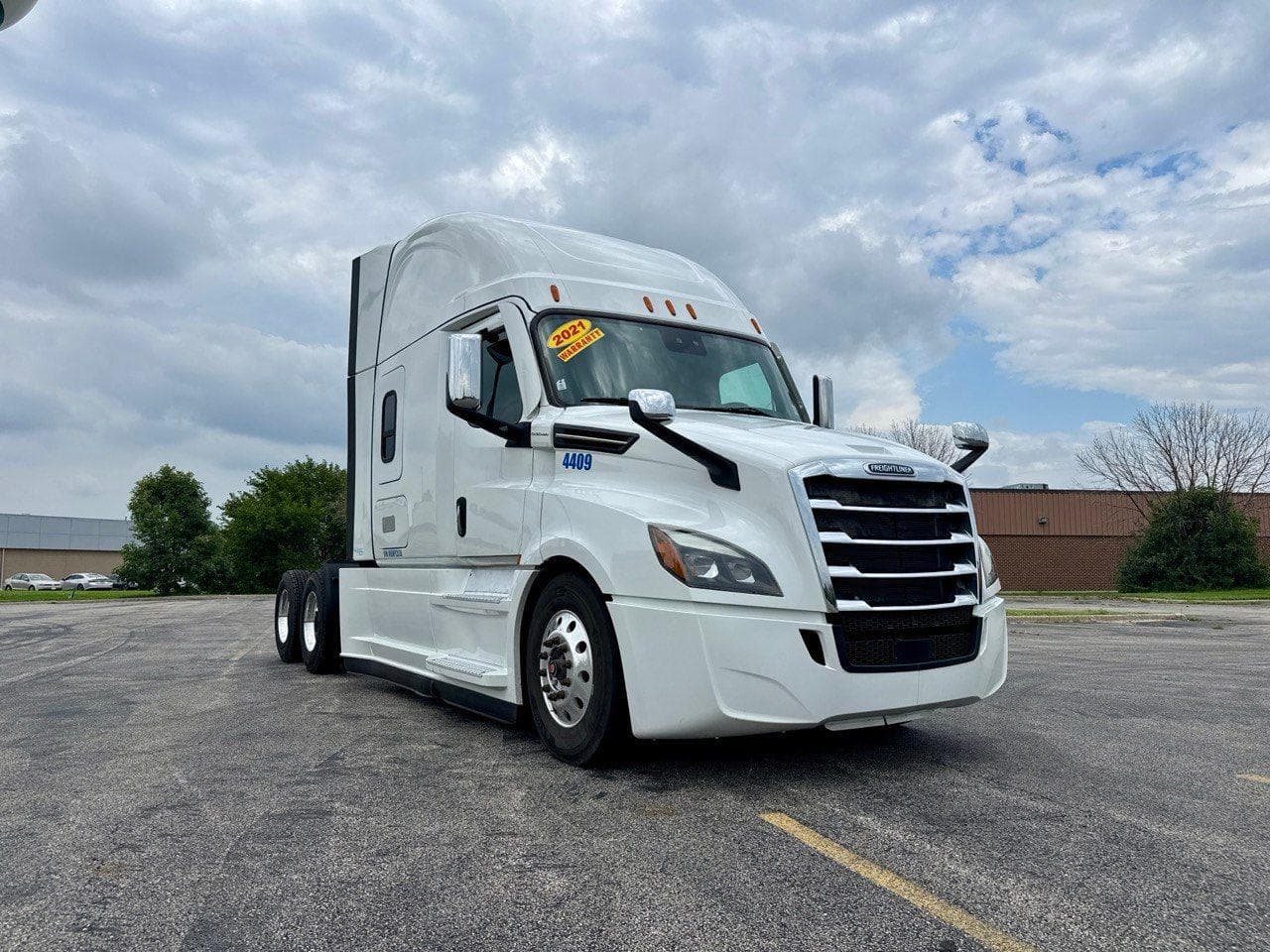 2021 Freightliner Cascadia 126 image 3