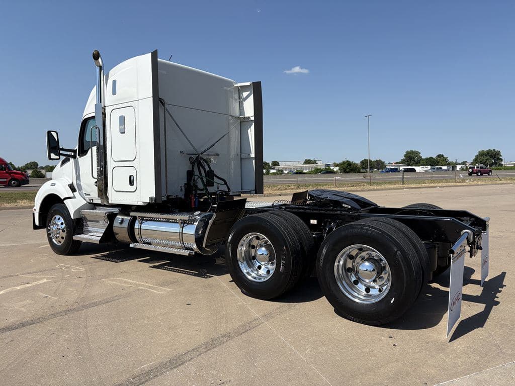 Used 2020 KENWORTH T880 image 11
