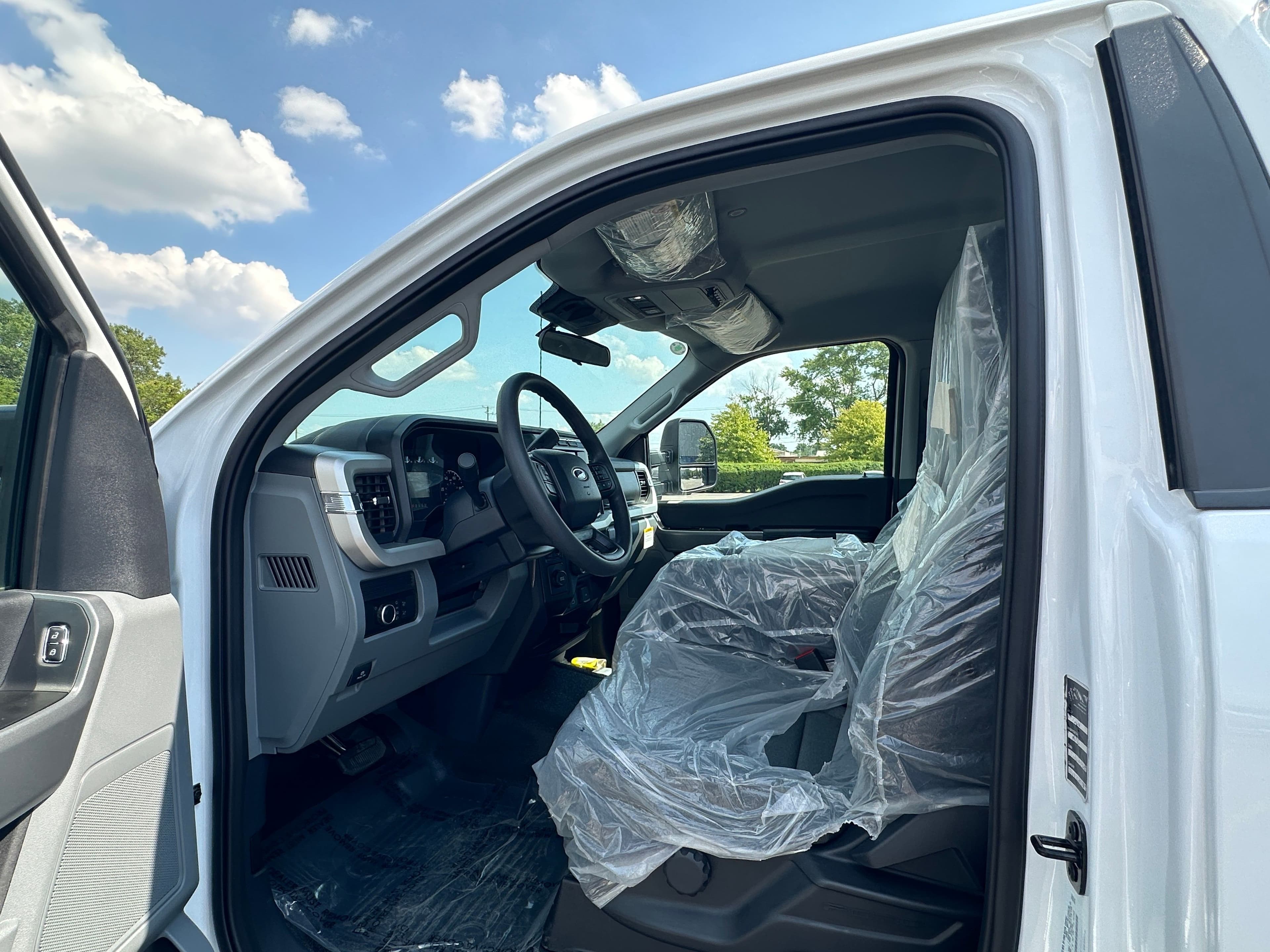 2024 Ford F-550 F Series Super Duty XLT WITH A 19.5' CENTURY STEEL  (SK#: 6055C) image 9