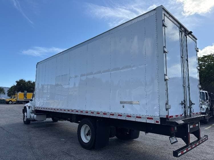 2022 International MV607 Box Truck - 220HP, 6 Speed Automatic, Swing Door image 6