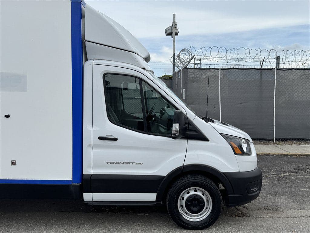 2023 Ford Transit T-350 image 15
