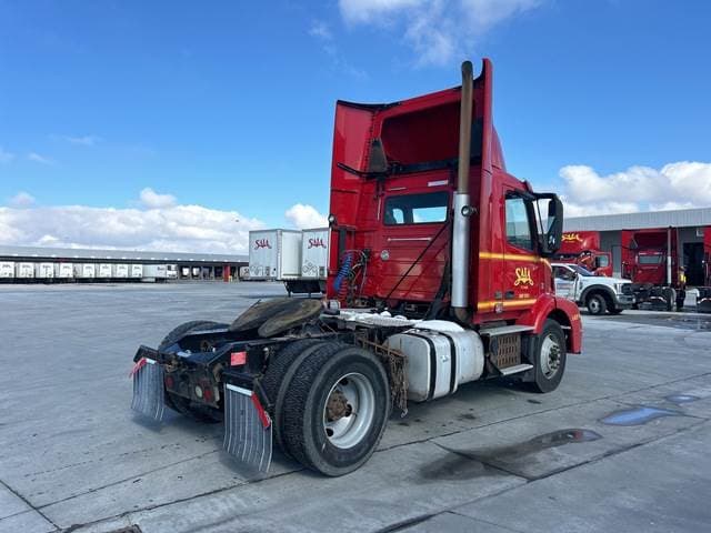 2016 Volvo VNM630 image 3
