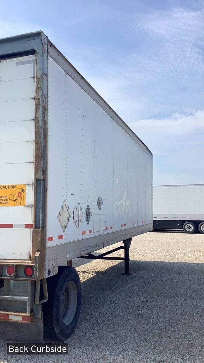 2003 Freightliner M2 106 image 1
