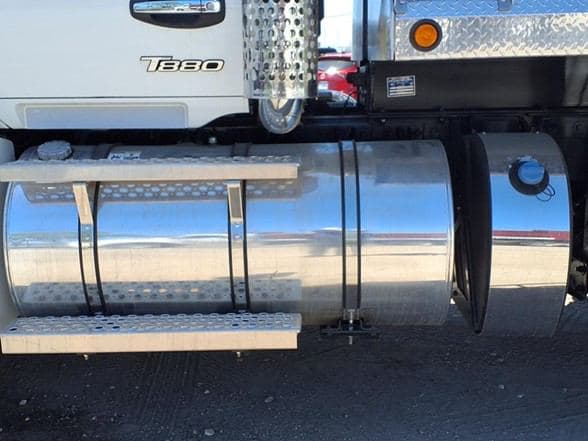 2025 Kenworth T880 image 13