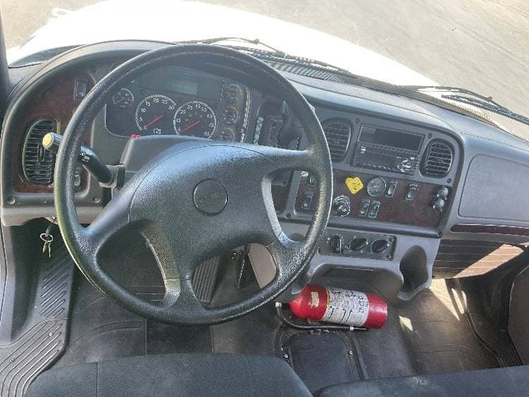 2021 Freightliner M2 image 9