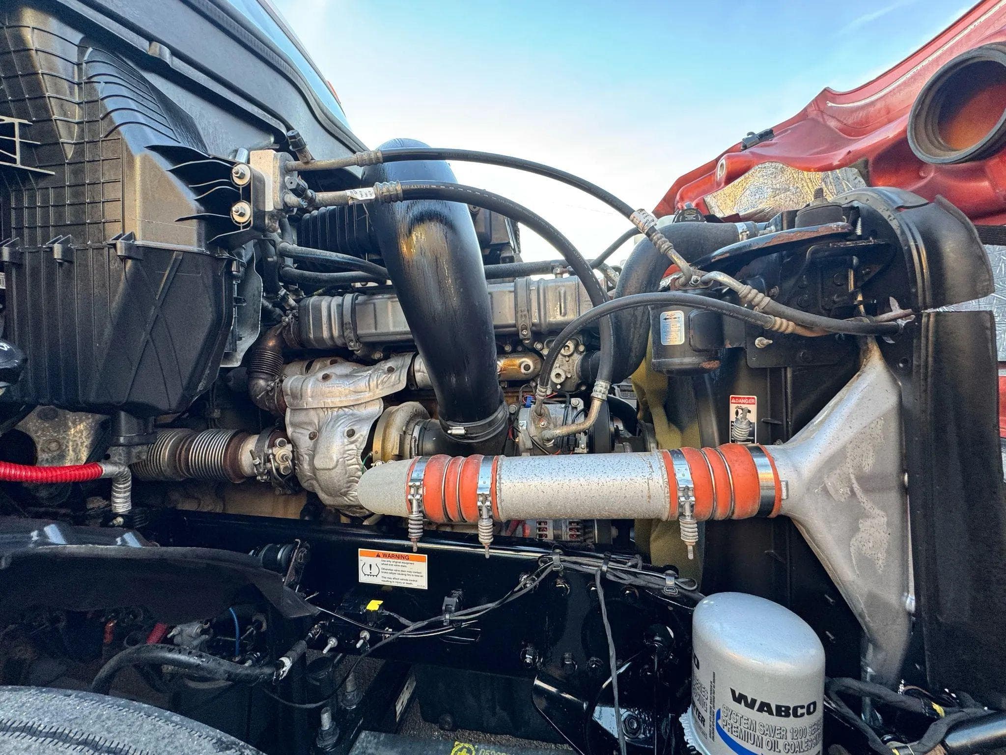 2020 Freightliner Cascadia image 16