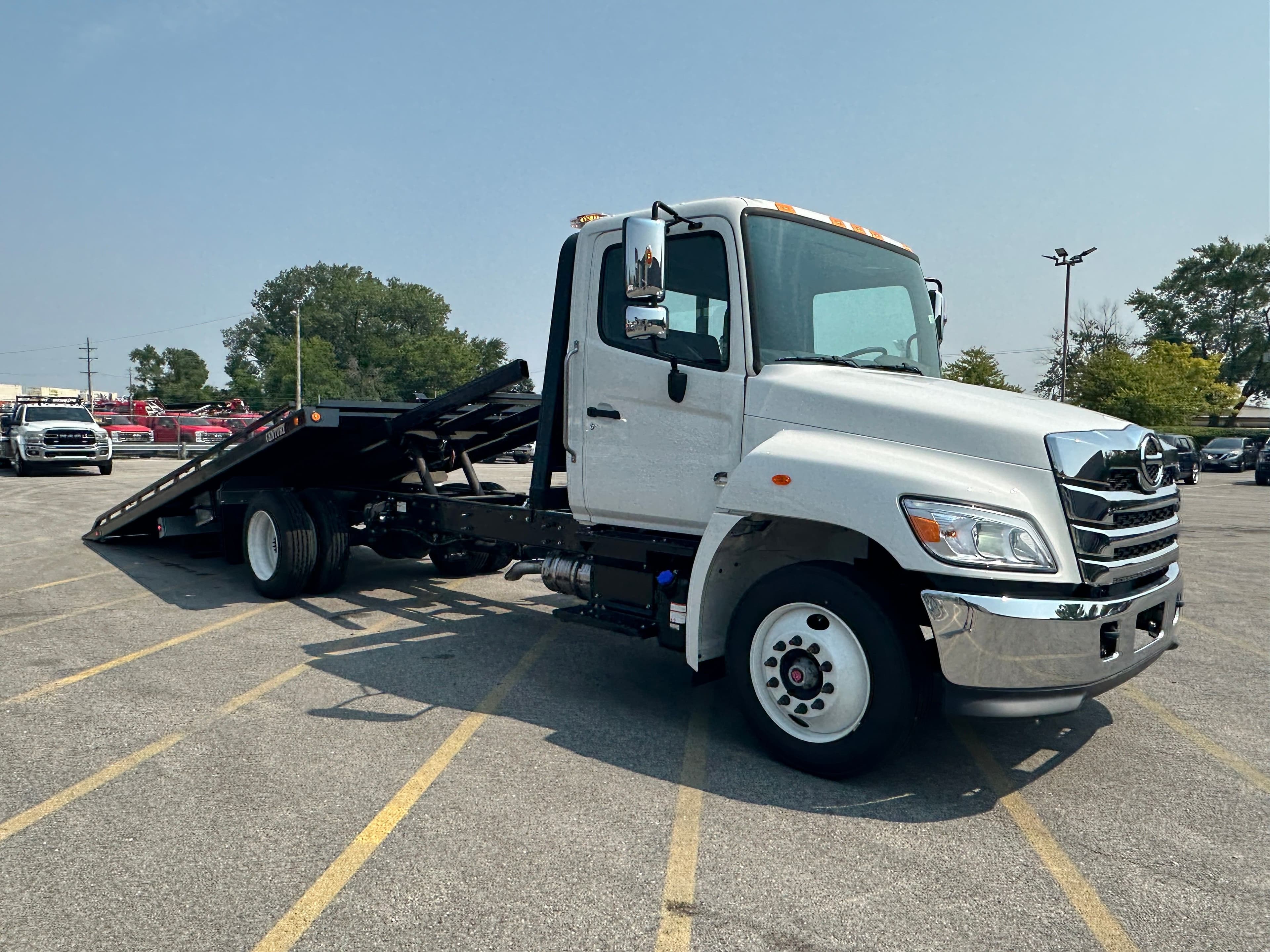 2025 Hino L6 WITH A CENTURY 21.5' STEEL CARRIER  (SK#: 6244C) image 19