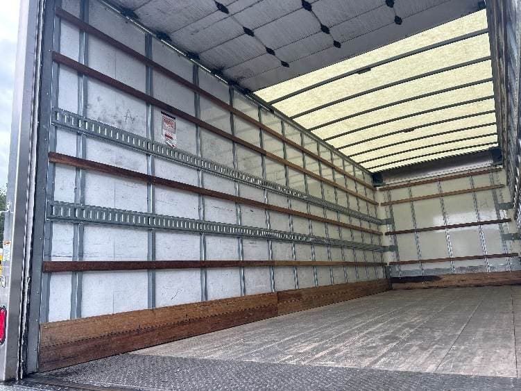 2022 International MV607 Box Truck - 220HP, 6 Speed Automatic, Roll up Door image 11