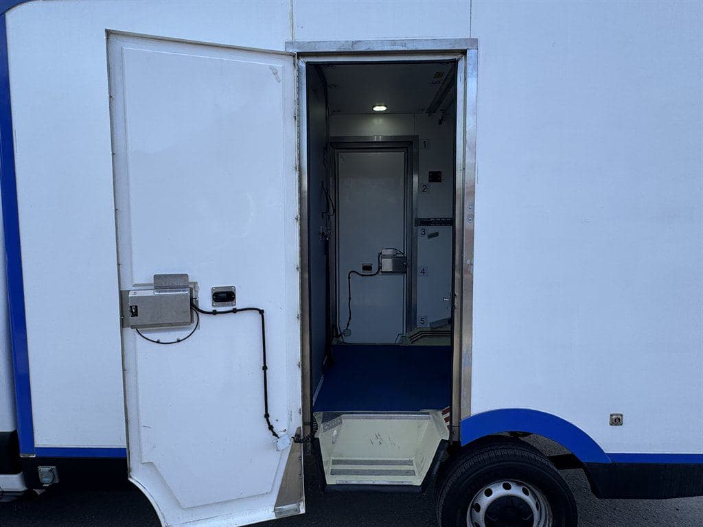2023 Ford Transit T-350 image 22