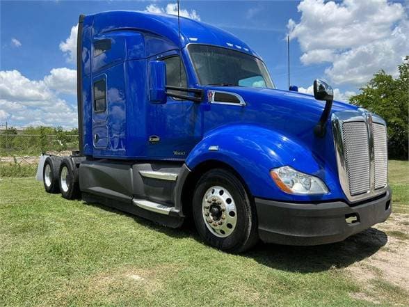 2018 Kenworth T680 image 3