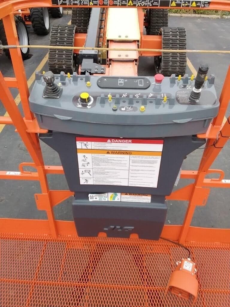 2019 JLG 600SC PL3060 image 6