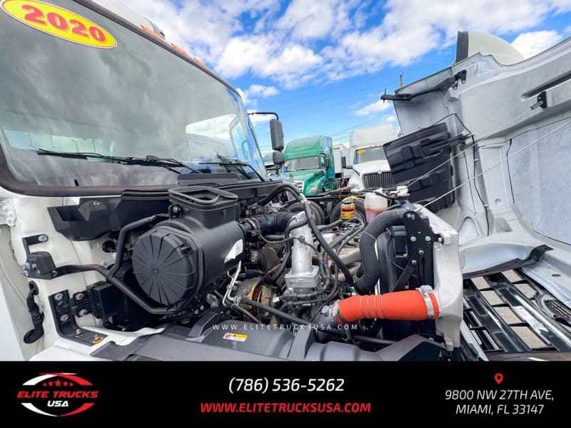 2020 Hino 268 image 38