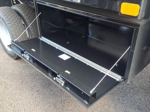 2025 Ford F550 image 8