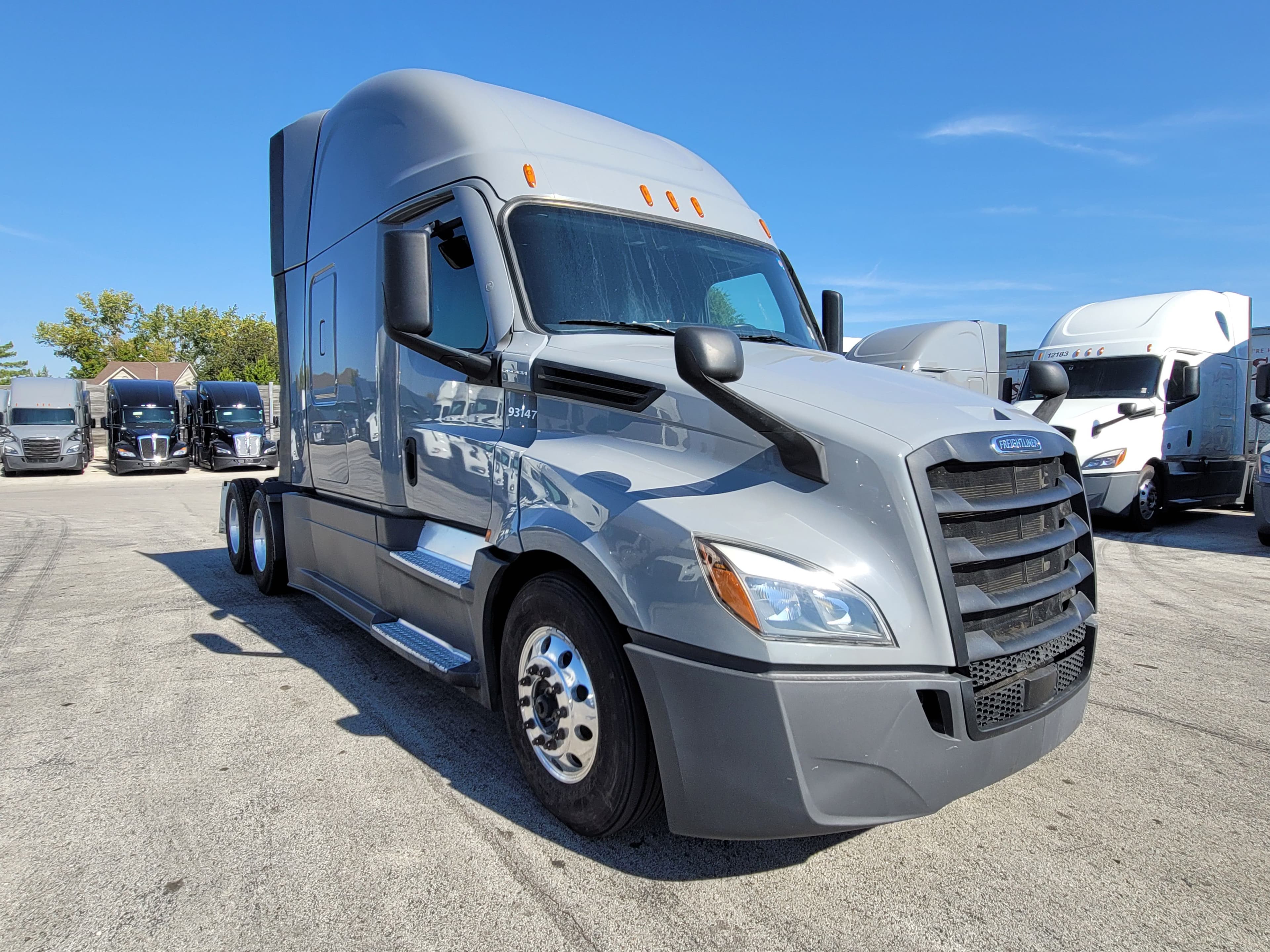 2023 Freightliner Cascadia 125 image 5