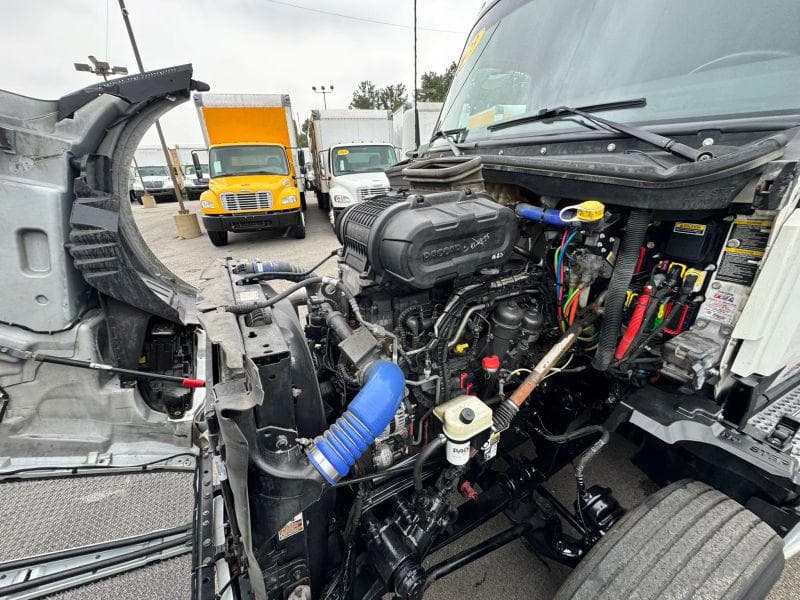2023 Kenworth T600 image 12