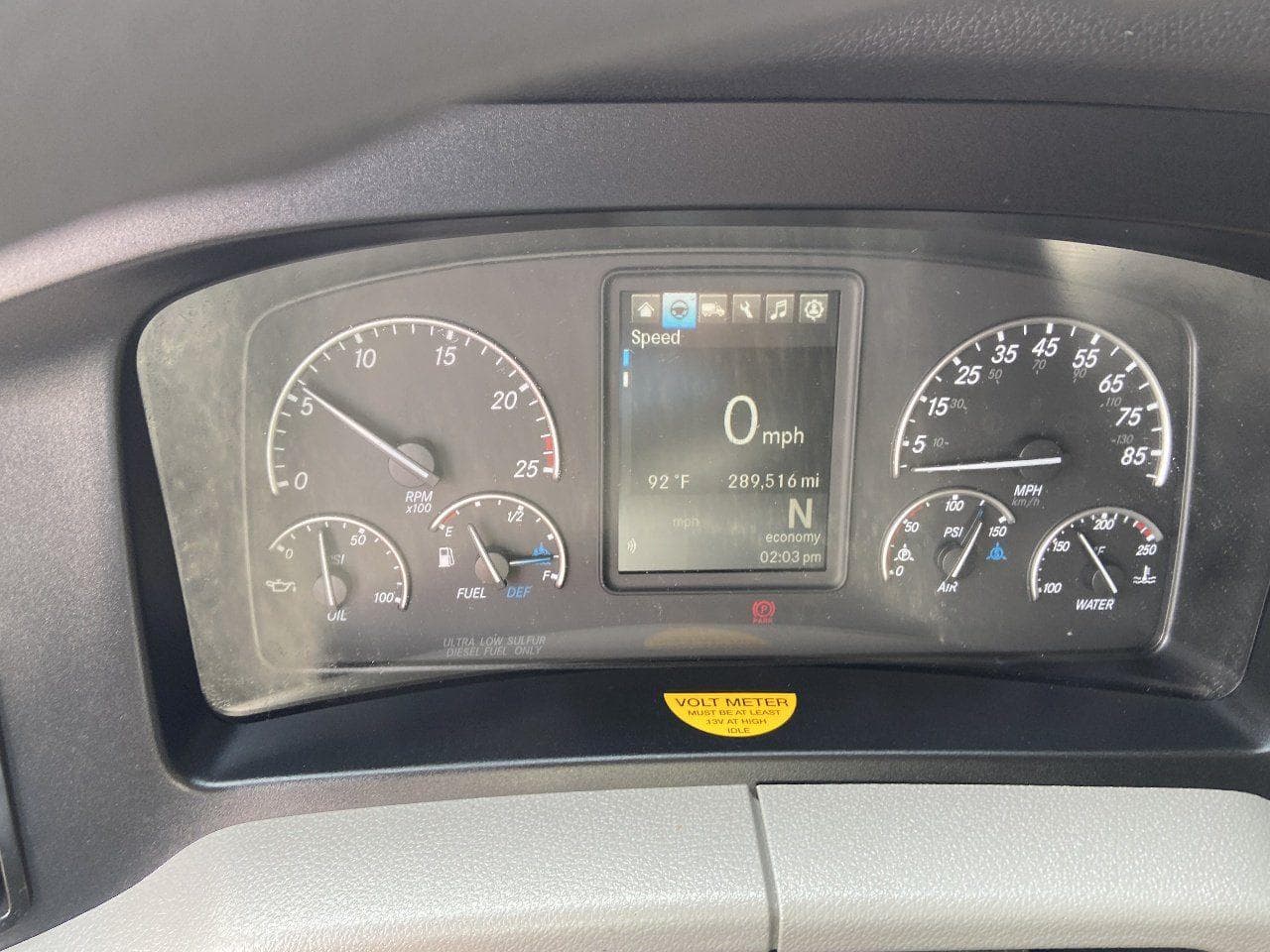 2020 FREIGHTLINER Cascadia CA126 Tandem Axle Sleeper image 12