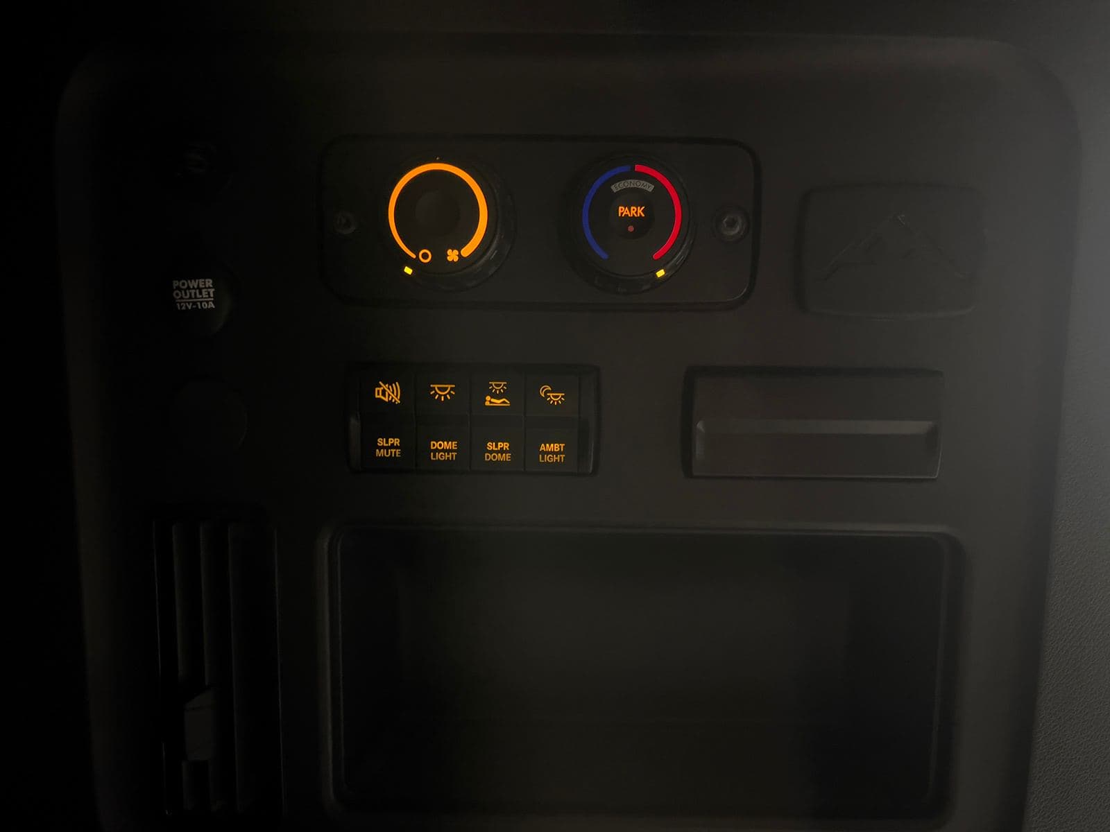 2020 Freightliner Cascadia image 22