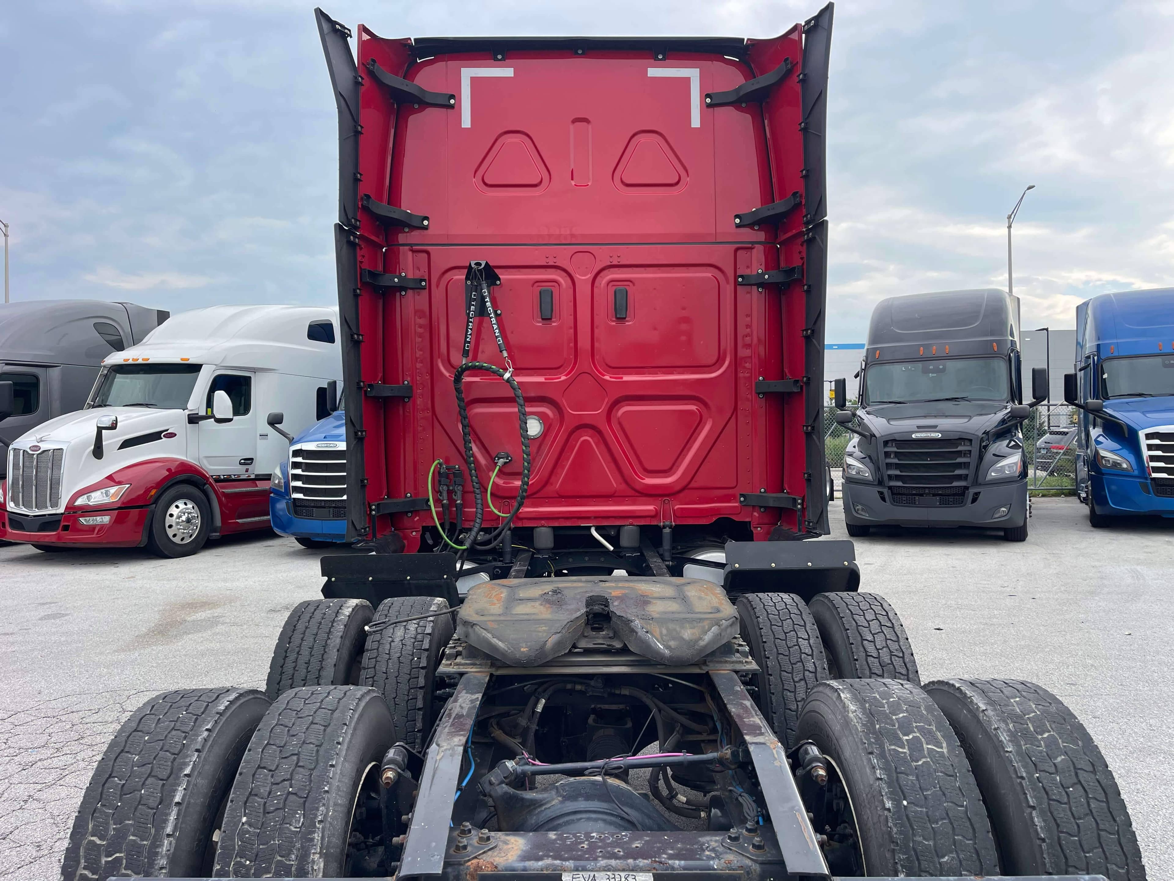 2023 Freightliner Cascadia 126 image 6
