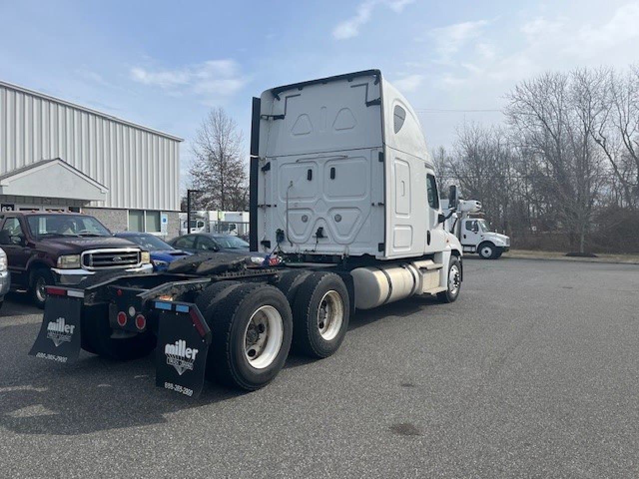 2020 Freightliner Cascadia 125 image 8
