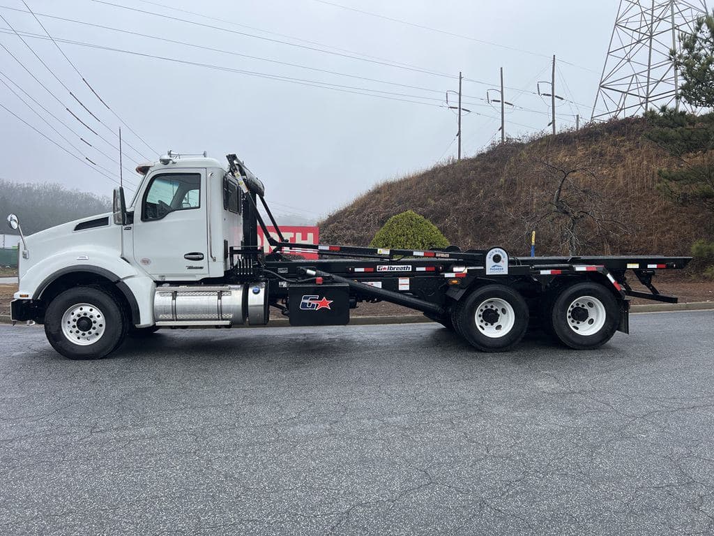 New 2026 KENWORTH T880 image 8