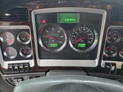 2016 Kenworth W900 image 24