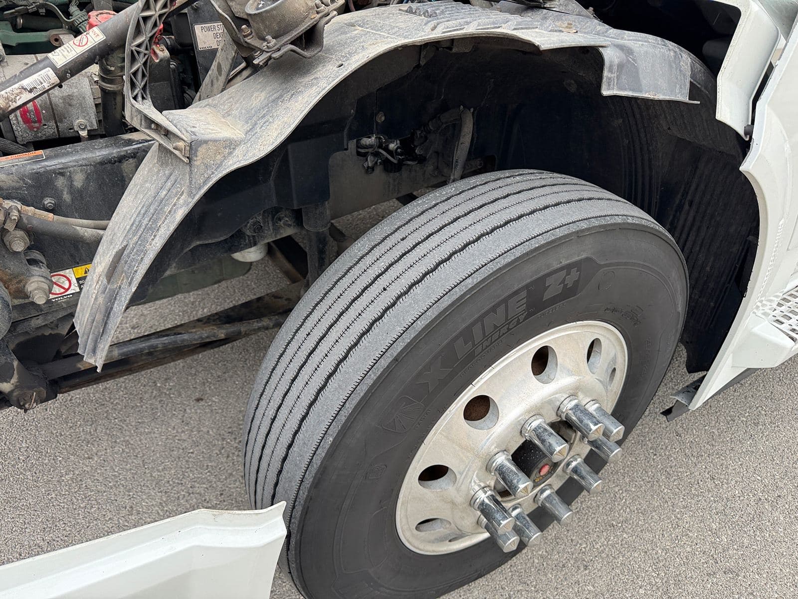 2018 Volvo VNL670 image 10