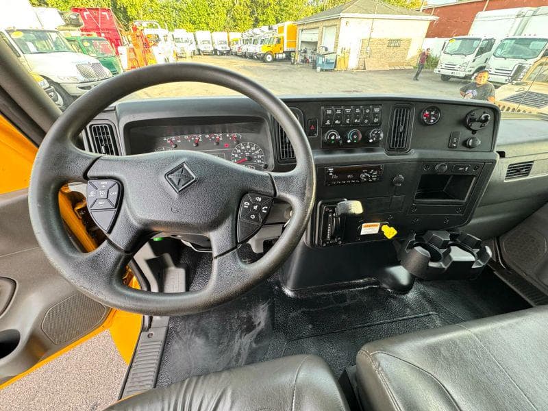 2020 International MV607 image 18