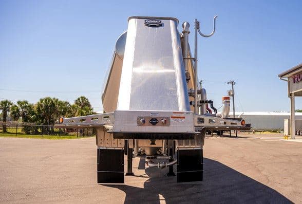 2026 Mac Trailer Mfg 1650 Cft image 2