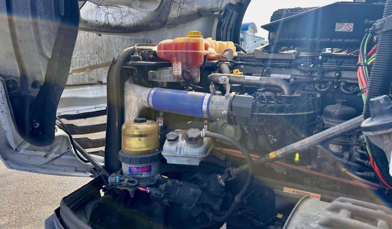 2021 Freightliner Cascadia 126 image 16