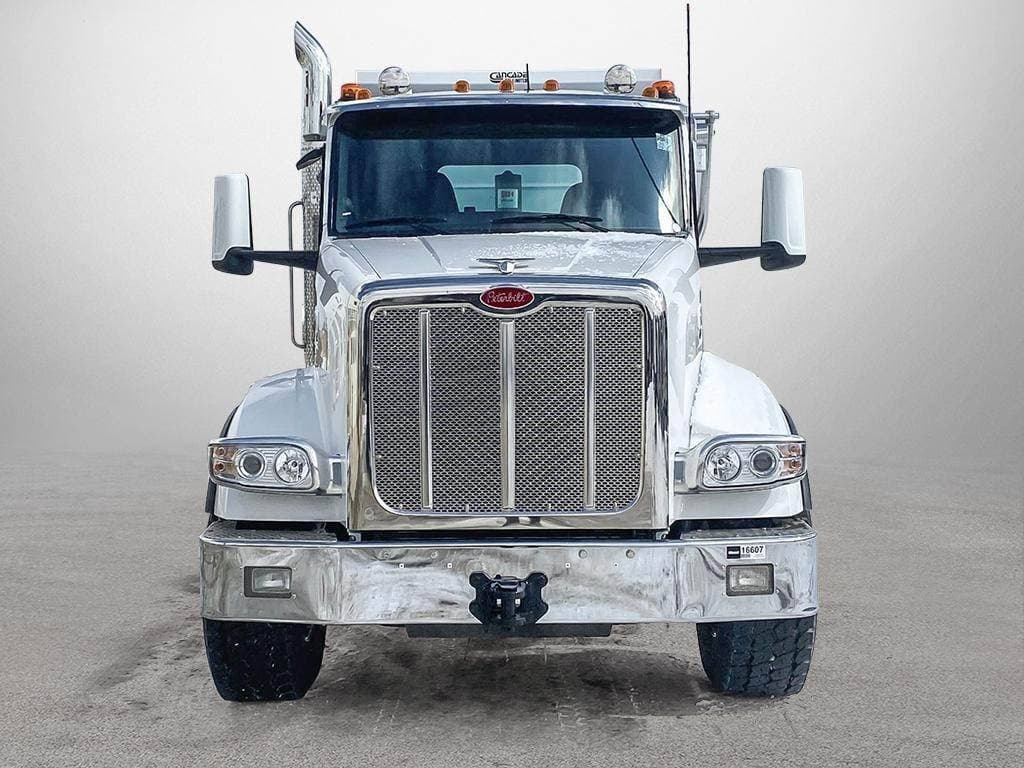 2024 Peterbilt 567 image 2