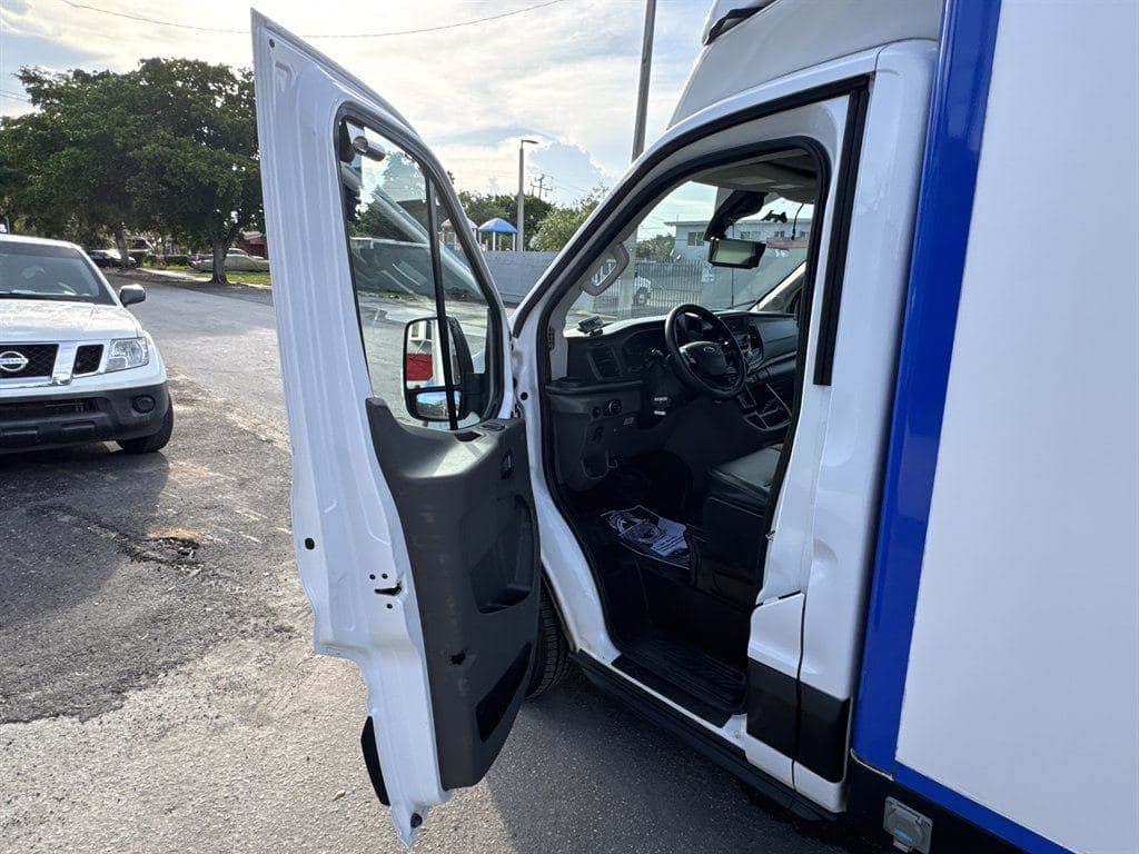2023 Ford Transit T-350 image 51