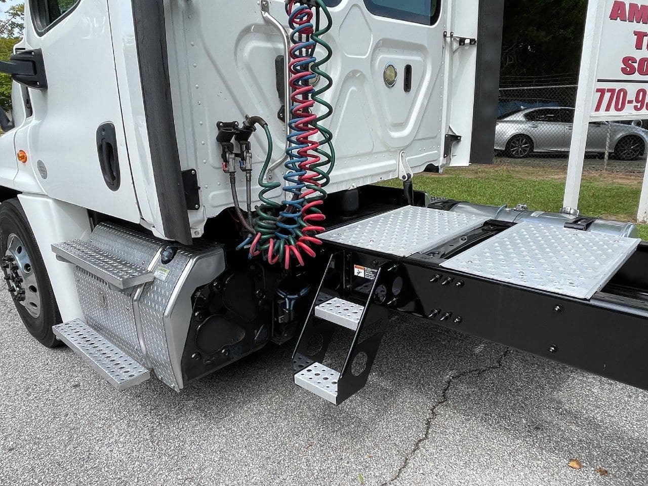 2019 Freightliner Cascadia 125 image 10