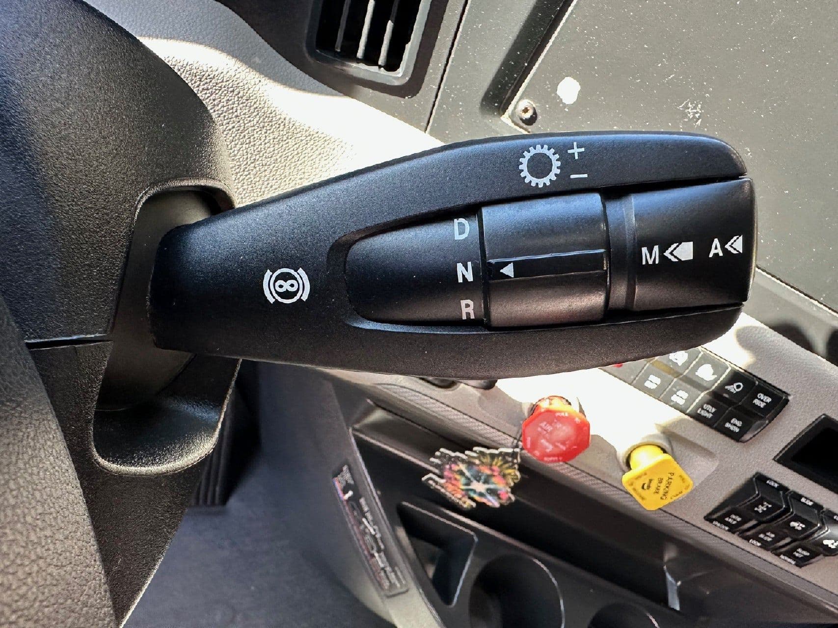 2019 Freightliner Cascadia 126 image 23