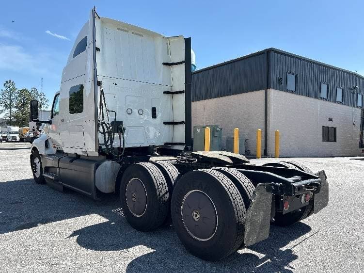 2023 International LT625 Sleeper Semi Truck - 73" Integral Sleeper, Cummins 450HP, 12 Speed Automatic image 3