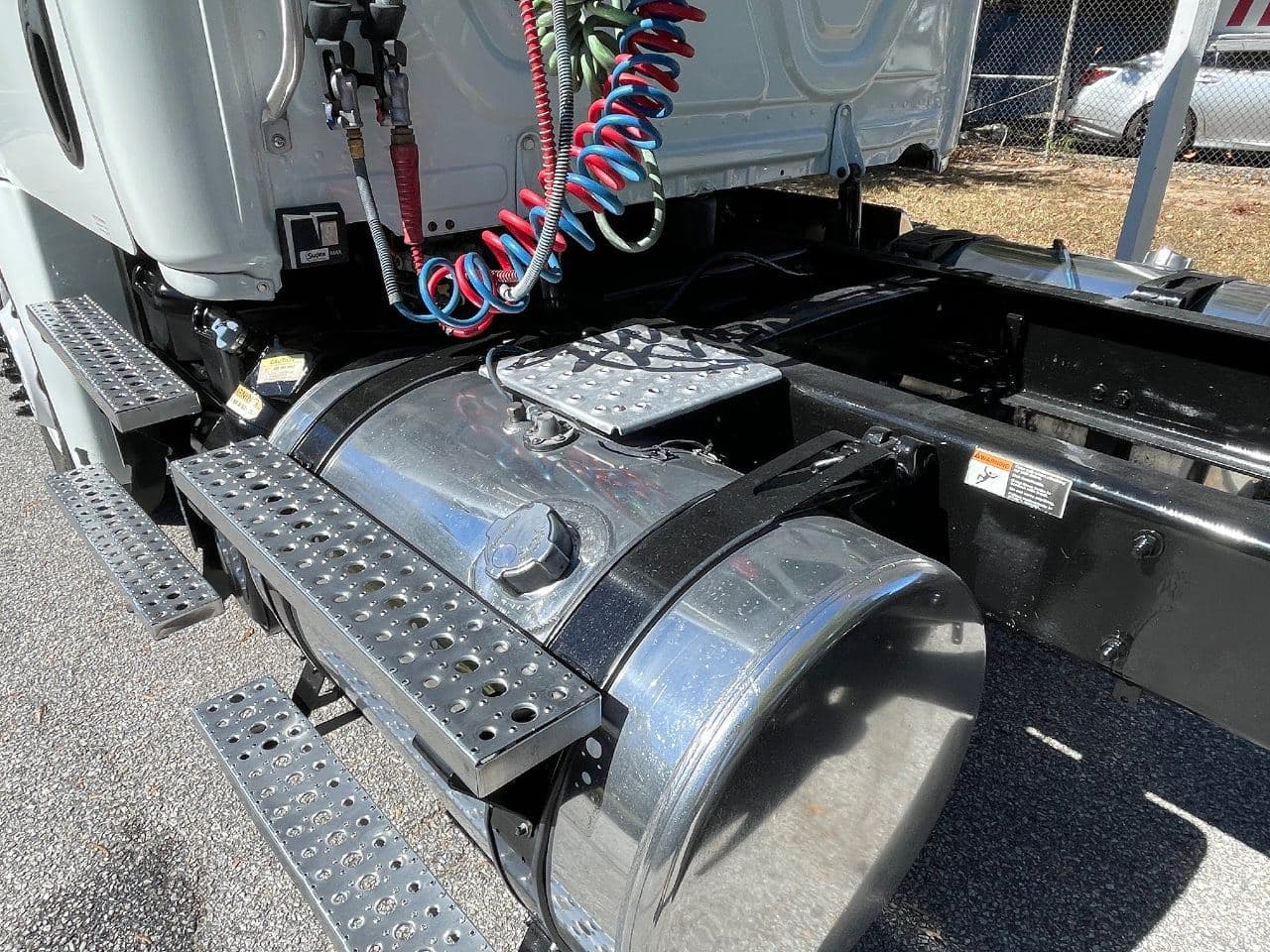 2019 Freightliner Cascadia 125 image 11