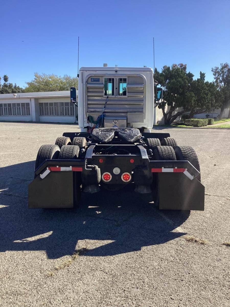 2018 Freightliner Cascadia image 5