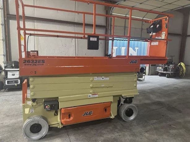 2016 JLG 2632ES image 2
