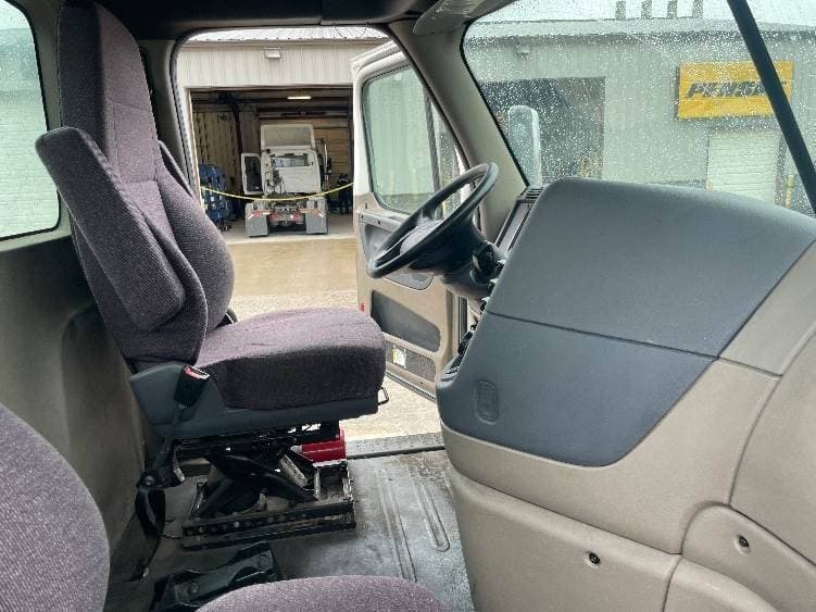 2018 Freightliner Cascadia image 4