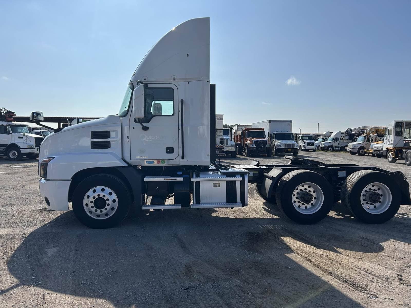 2019 Mack Anthem 64T Day Cab Truck - MP7 395HP, 12 Speed M Drive Amt image 4
