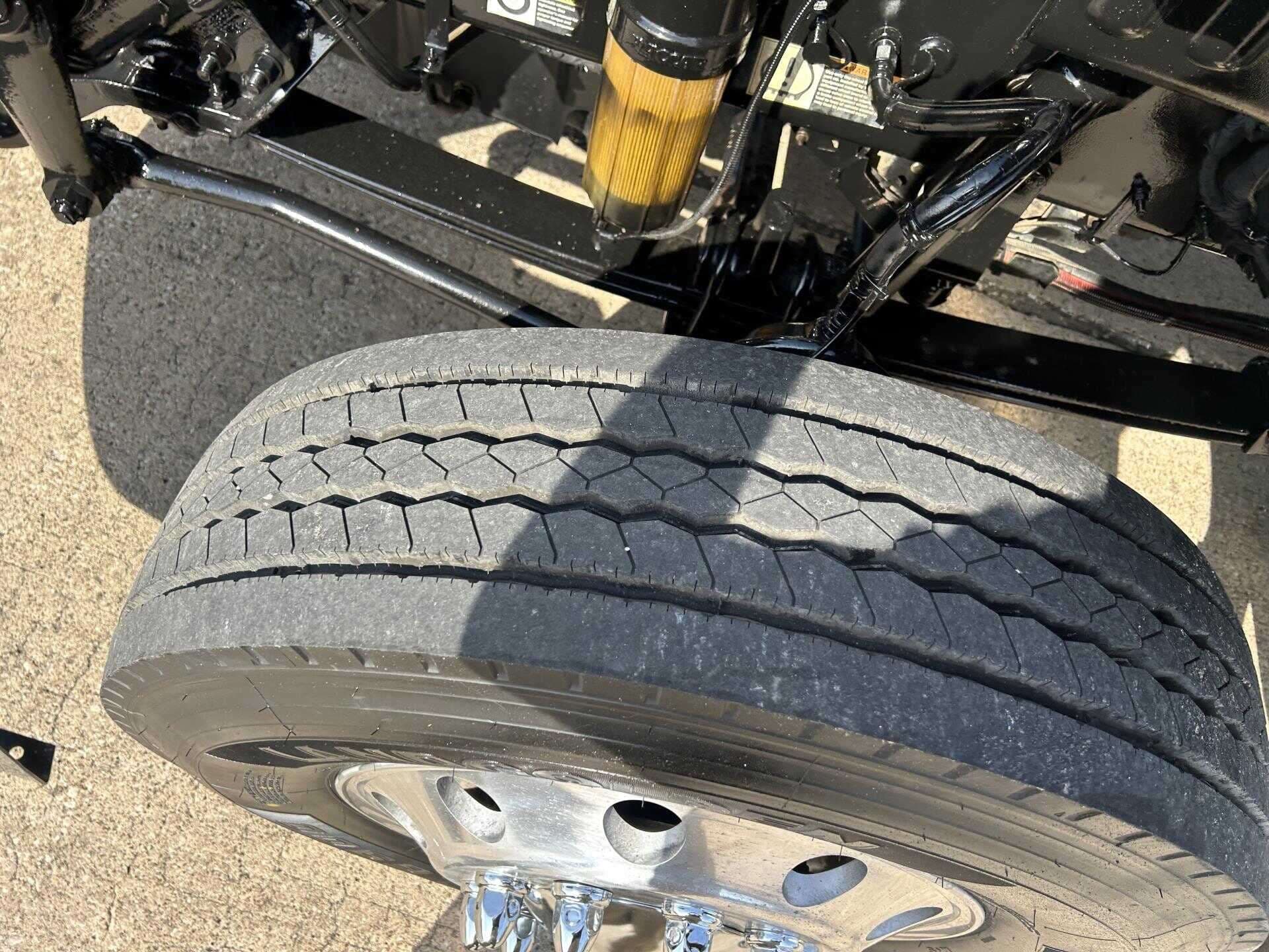 Used 2020 Peterbilt 579 Conventional - Day Cab in Houston, TX image 11