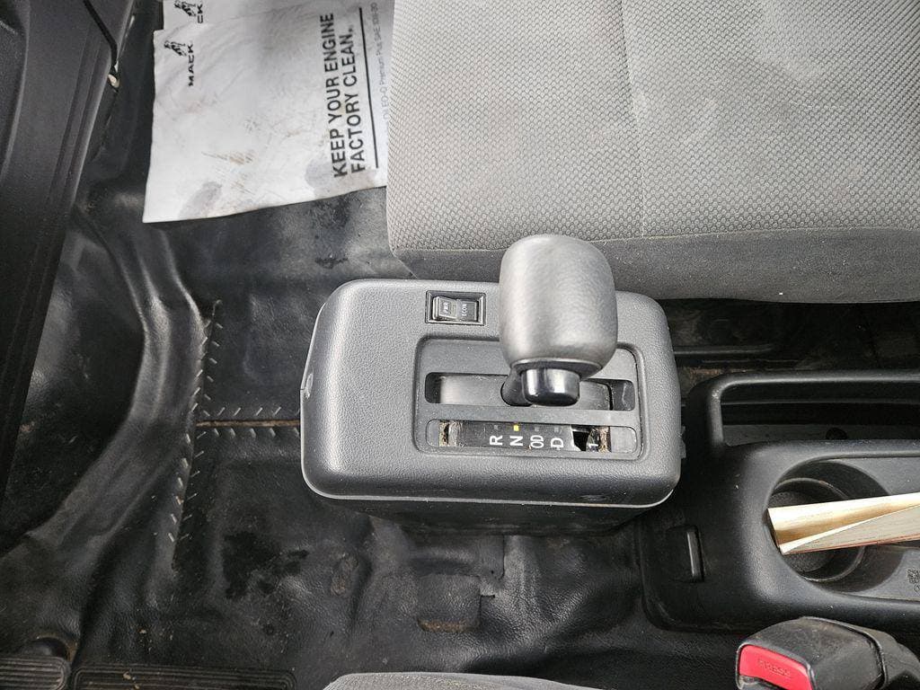 2019 Hino 338 image 10