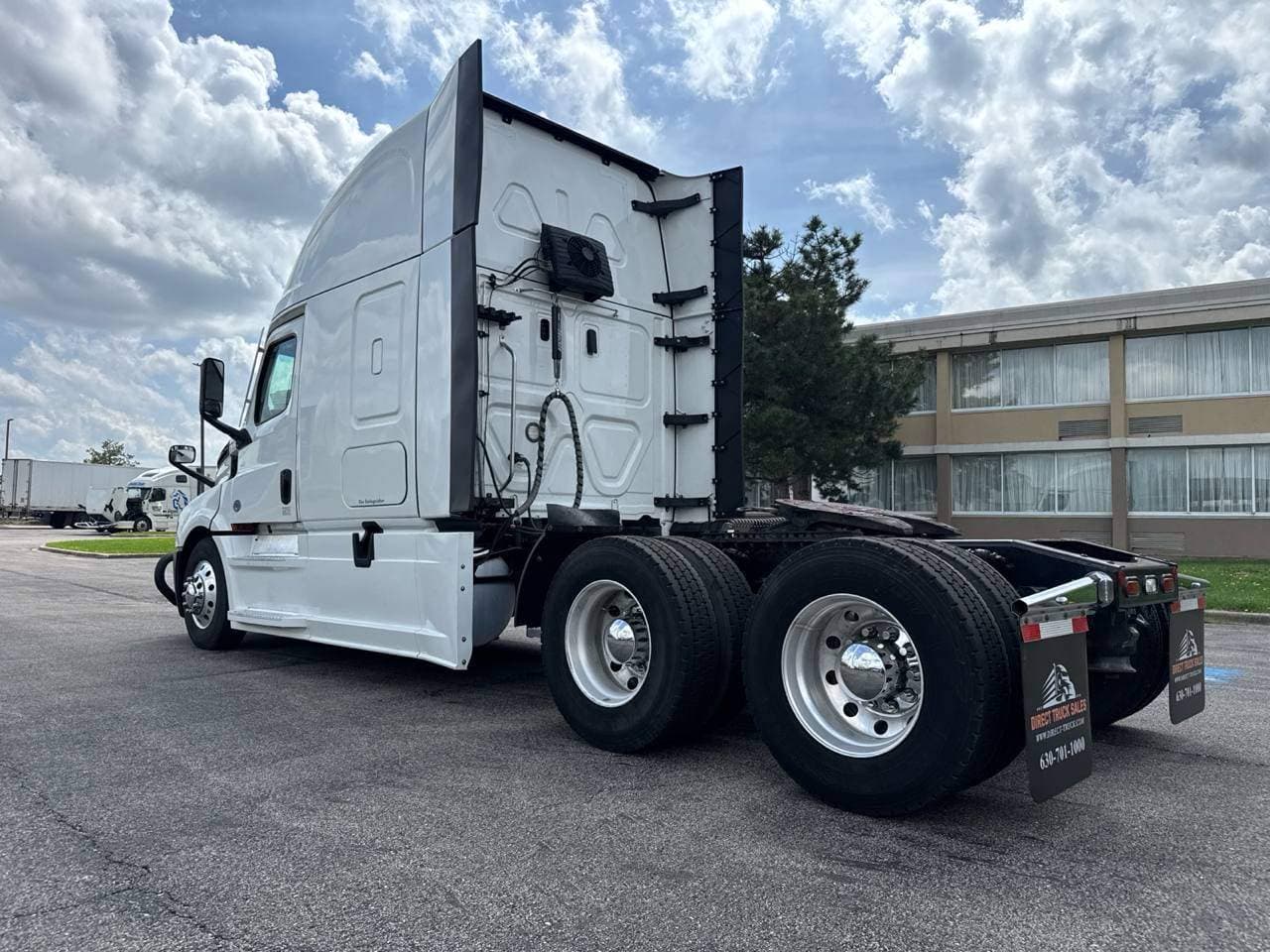 2022 Freightliner Cascadia 126 image 6